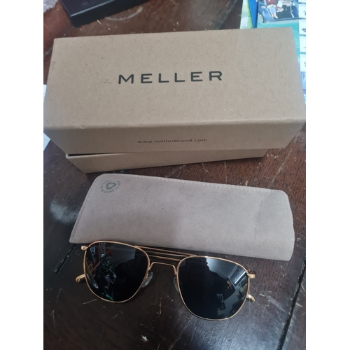 190 - Meller cased glasses