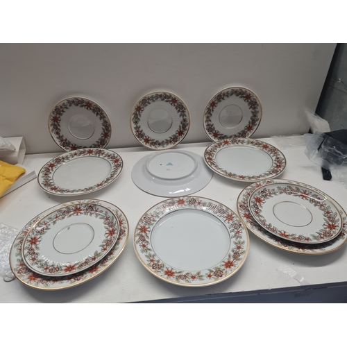 324 - Vintage saucer & plate set