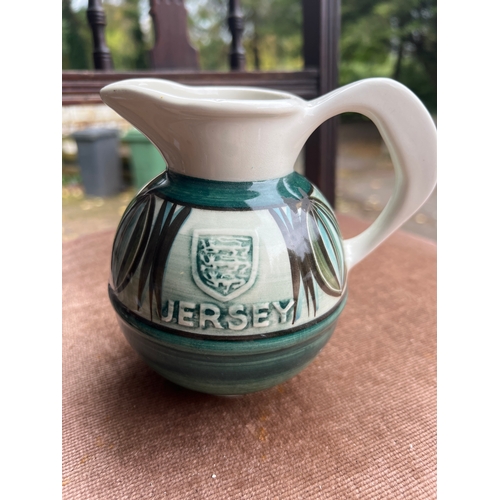 346 - Jersey vase