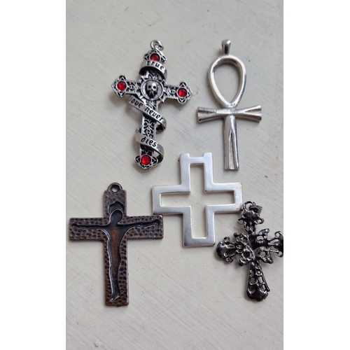 353 - Crucifixes lot