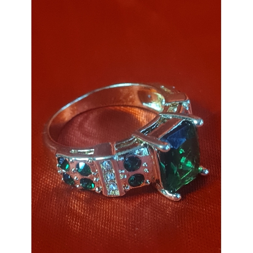 492 - Large green stone ring