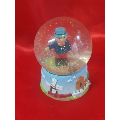 527 - Snow globe