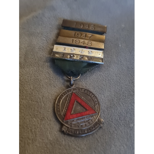 564 - Vintage medal