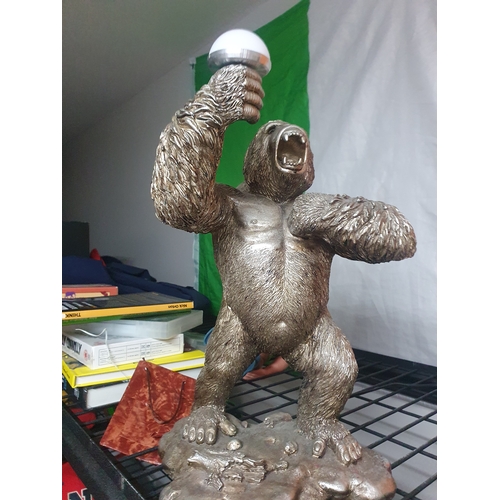 4G - Large king Kong lamp