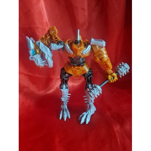 801 - Transformers figurine