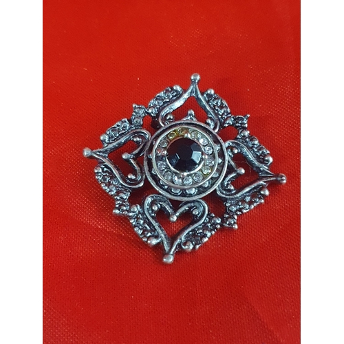 65E - Vintage Broach