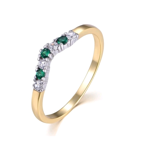 836 - 9ct on silver green stone ring