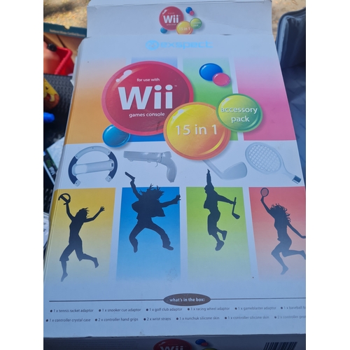 13 - Wii games console 15 in 1 accessory set