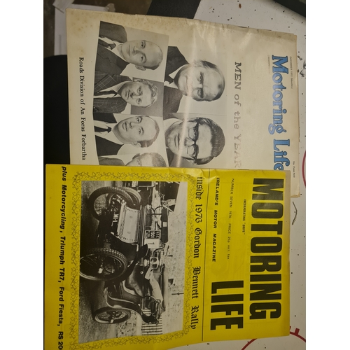 017D - Vintage motoring life books