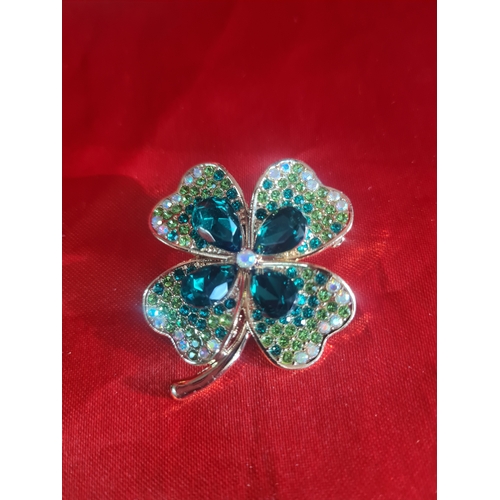 11U - Shamrock broach