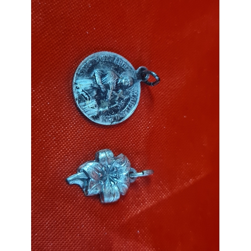 772 - 2 religious pendant s