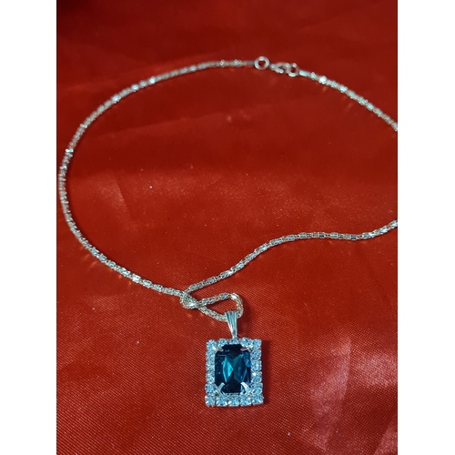 03L - Ladies chain & large green pendant