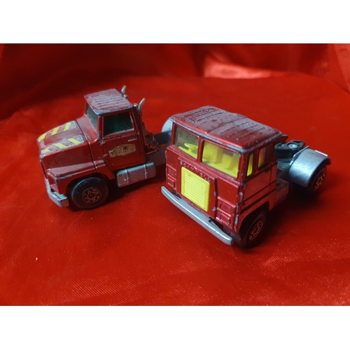 382 - Vintage model lorry