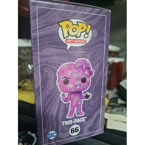 4P - Batman funko pop 2 face