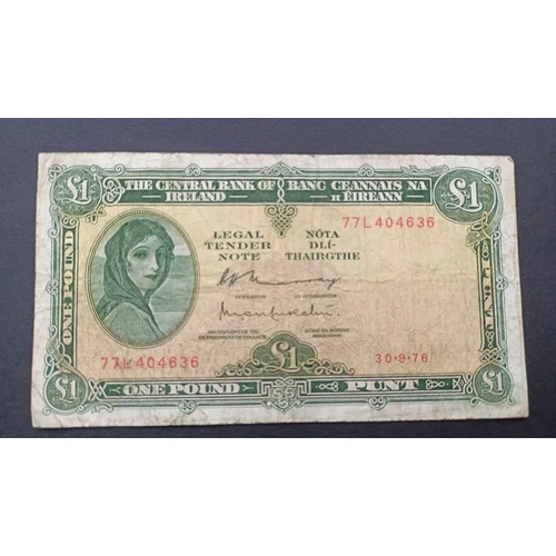 04Y - 1976 Irish One Pound Banknote  £1 Note Lady Lavery