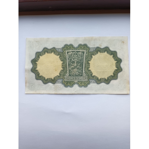 20L - 1976 lady lavery £1 noteb