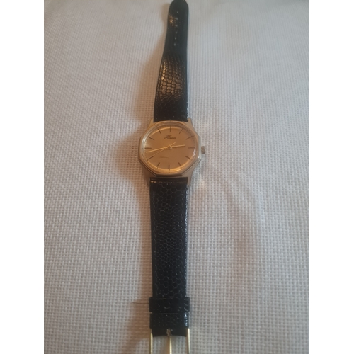 215 - Vintage gents watch