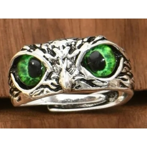 33 - Owl ring green eyes