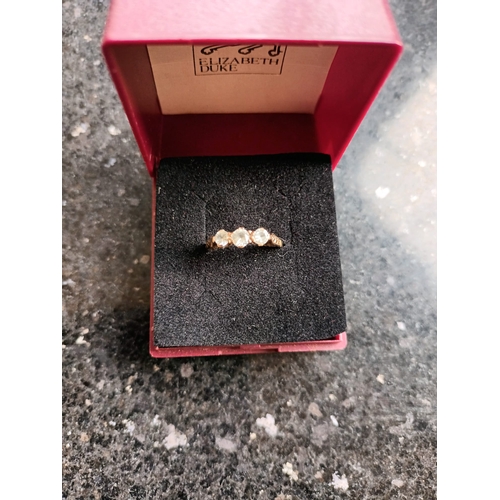 12K - Vintage 9ct  gold 3 stone ring