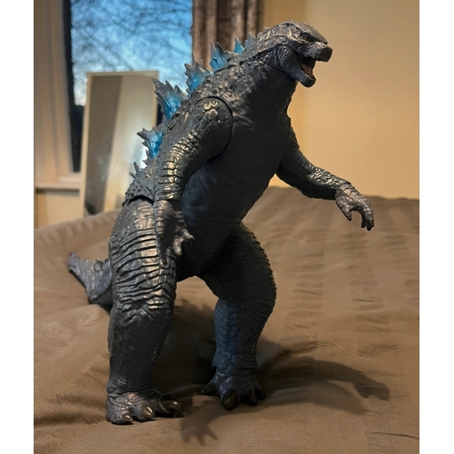 120 - Godzilla figure