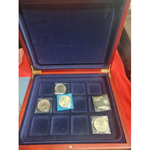 02I - Large coin case with coins