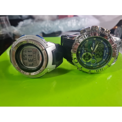 32 - 2 digital watchs pwo