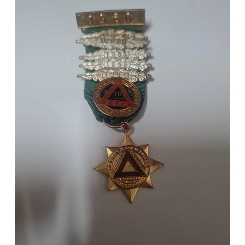 23W - 1960s 10 years driving award medal