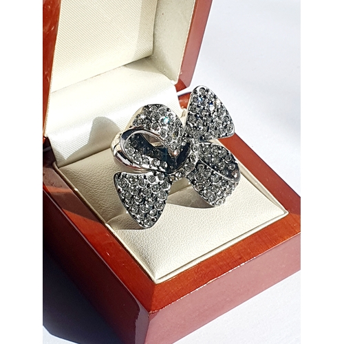109 - Beautiful Diamante Bow Ring