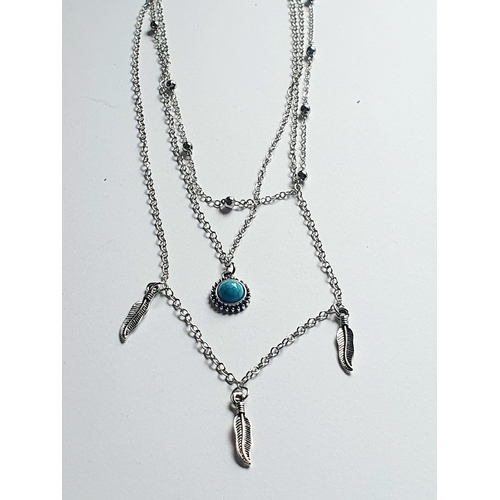 40F - Beautiful Layered Leaf & Teal Stone Pendant Chain