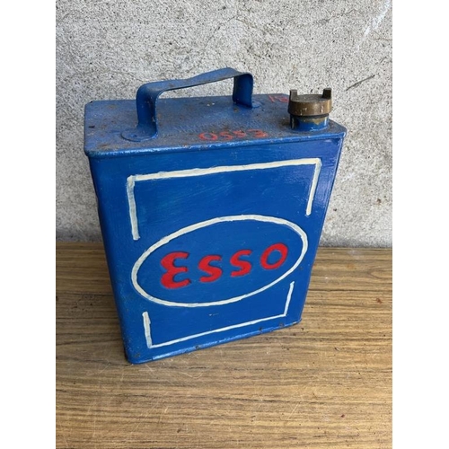 439 - Esso oil can. {24 cm W x 30 cm H x 15 cm D}