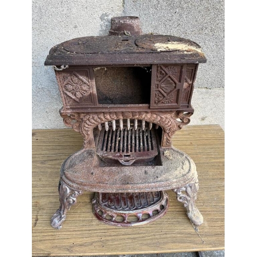 459 - Vintage caravan stove. {42 cm W x 43 cm H}