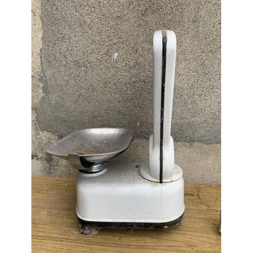 211 - Vintage Berkel scales. {W 45 cm x H  55 cm x D 35 cm}