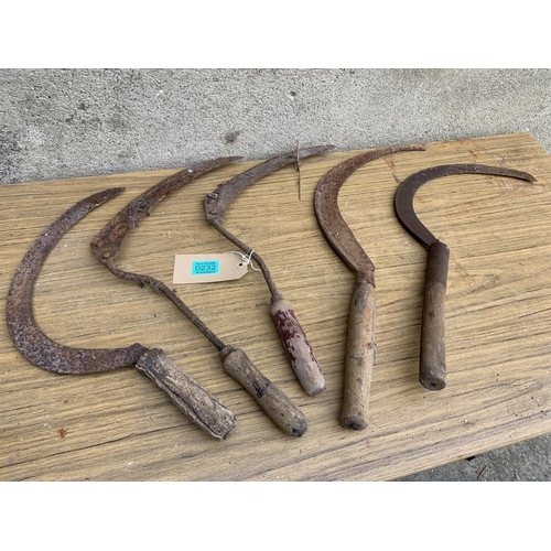 232 - Collection of five antique sickles. {Largest 45 cm H approx}