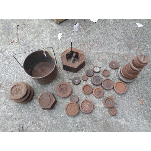 296 - Collection of metal weights.