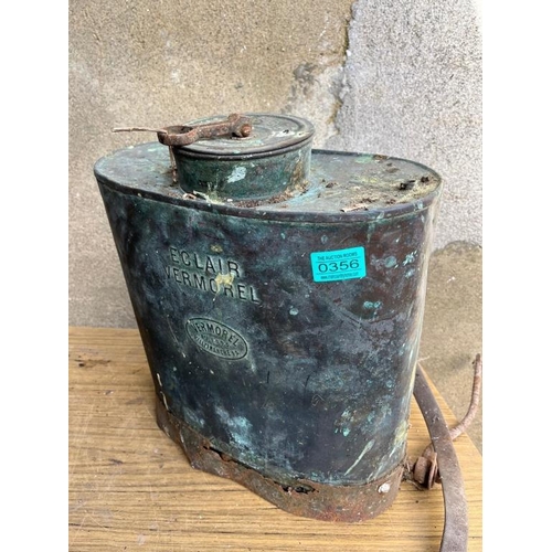 356 - Two antique copper knapsack sprayers. {Largest 37 cm W x 40 cm H x 25 cm D}