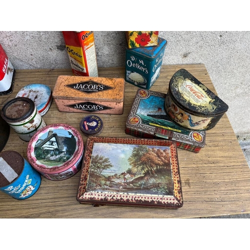 500 - Collection of vintage and other tins.