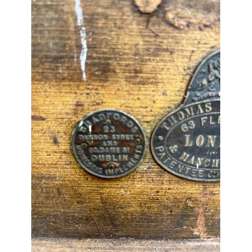 692 - Thomas Bradford Manchester & London, rare washing machine bearing a Dublin retailers label. {110 cm ... 