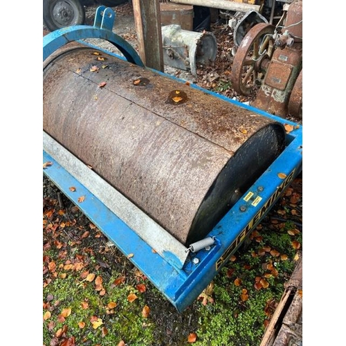 866 - 8' Fleming 12 mm roller, very little used.