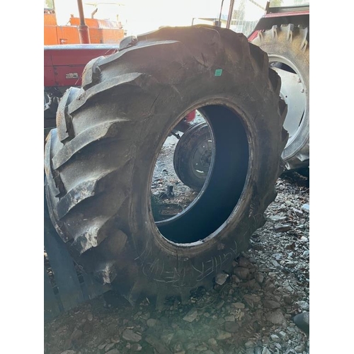 881 - Pair of 18-41.15-30 tractor tyres.