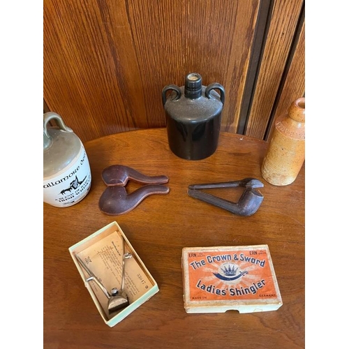 925x - Two pipe holders, earthenware jars, clippers in original box.