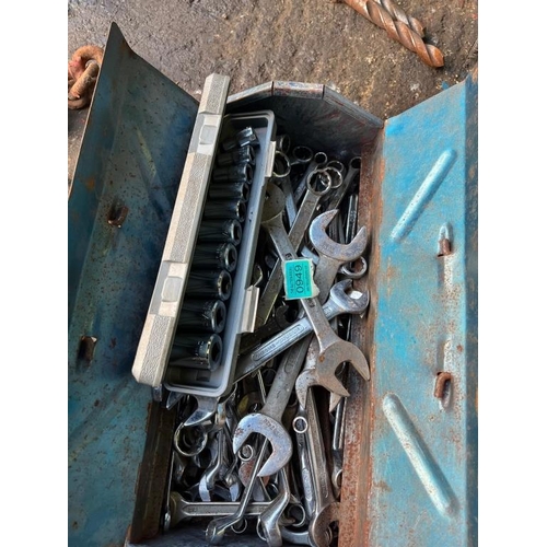 949 - Good blue tool box of spanners and socket set.