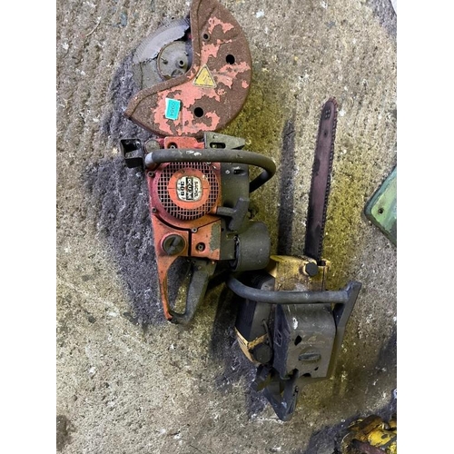 984 - Dolmer Sachs 309 con saw and a McCullagh chainsaw. .