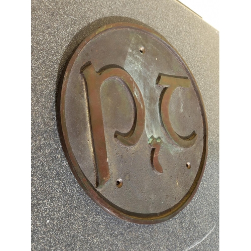 500a - Large Original Irish P&T Post Office Wall Plaque, solid bronze, diameter 31cm