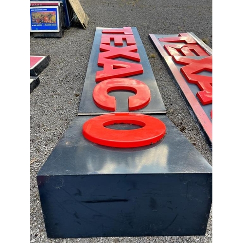 262 - Large Texaco Plastic Garage Sign (500cm x 110cm)