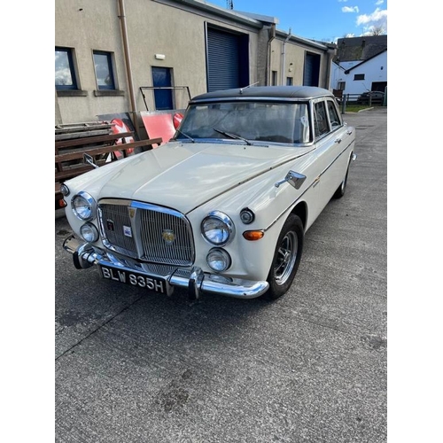 276 - 1970 Rover P5B 3.5 Litre V8 - driving perfect - one owner from 2006 - has Tax Book - off road and in... 