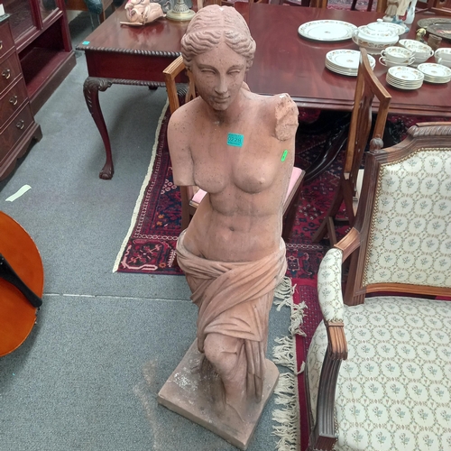 228 - Garden Statuary - Decorative Classical Sculpture of a Lady (130cm Tall)