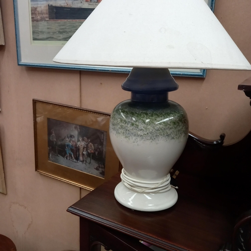 280 - 2 Decorative Table Lamps