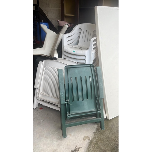 11 - Collection of Plastic Garden Furniture