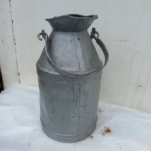 30 - Original 5 Gallon Metal Milk Churn with pouring sprout and handle (52cm Tall)