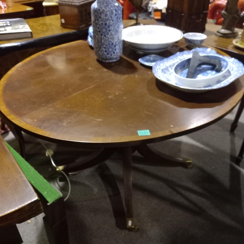 242 - Georgian Mahogany Oval Centre Table with cross- banded top